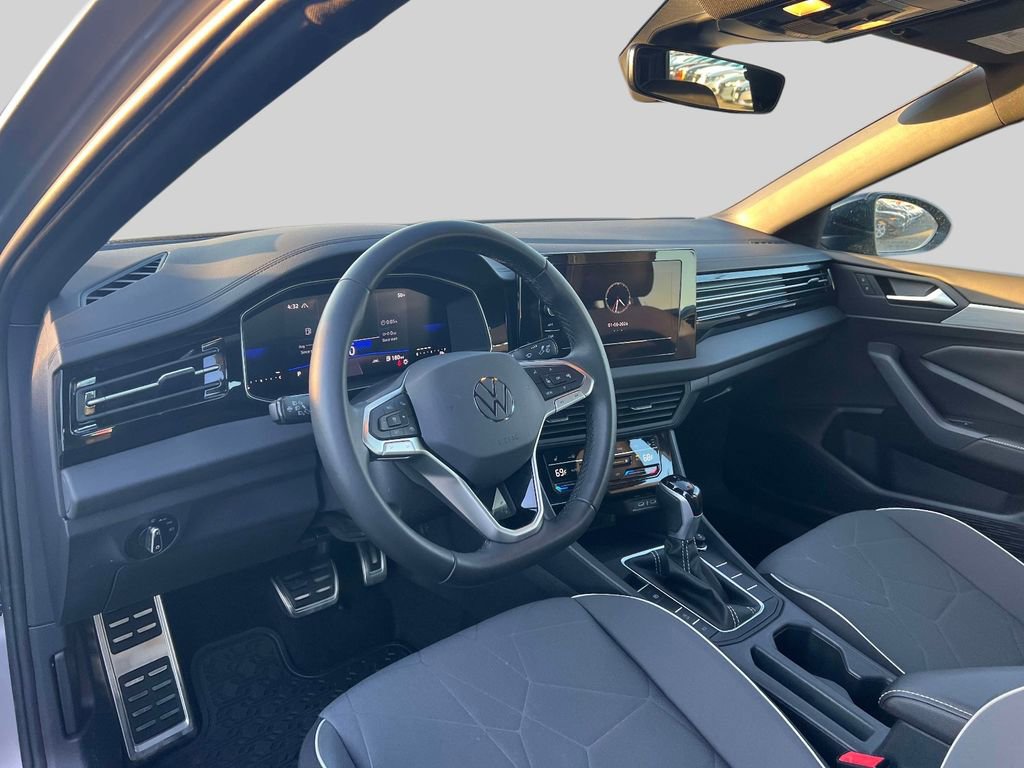 Used 2025 Volkswagen Jetta Sport image 20