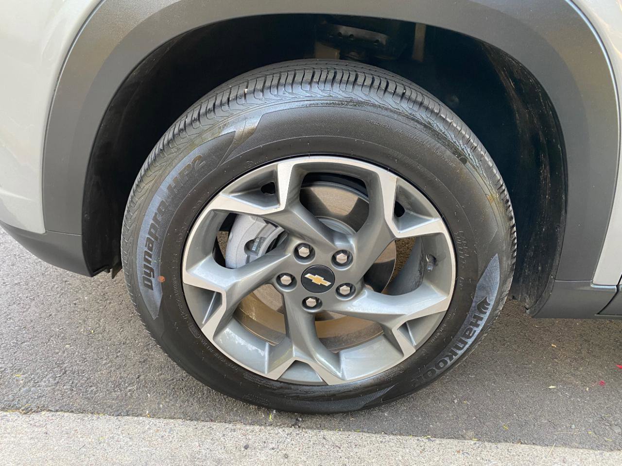 Used 2025 Chevrolet Trax LT w/ Driver Confidence Package image 17