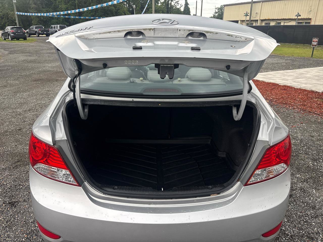 Used 2014 Hyundai Accent GLS w/ Option Group 2 FWD image 18