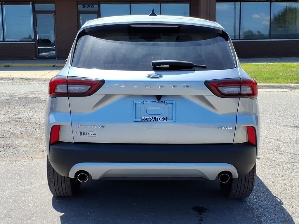 Used 2023 Ford Escape Active AWD/4WD image 4