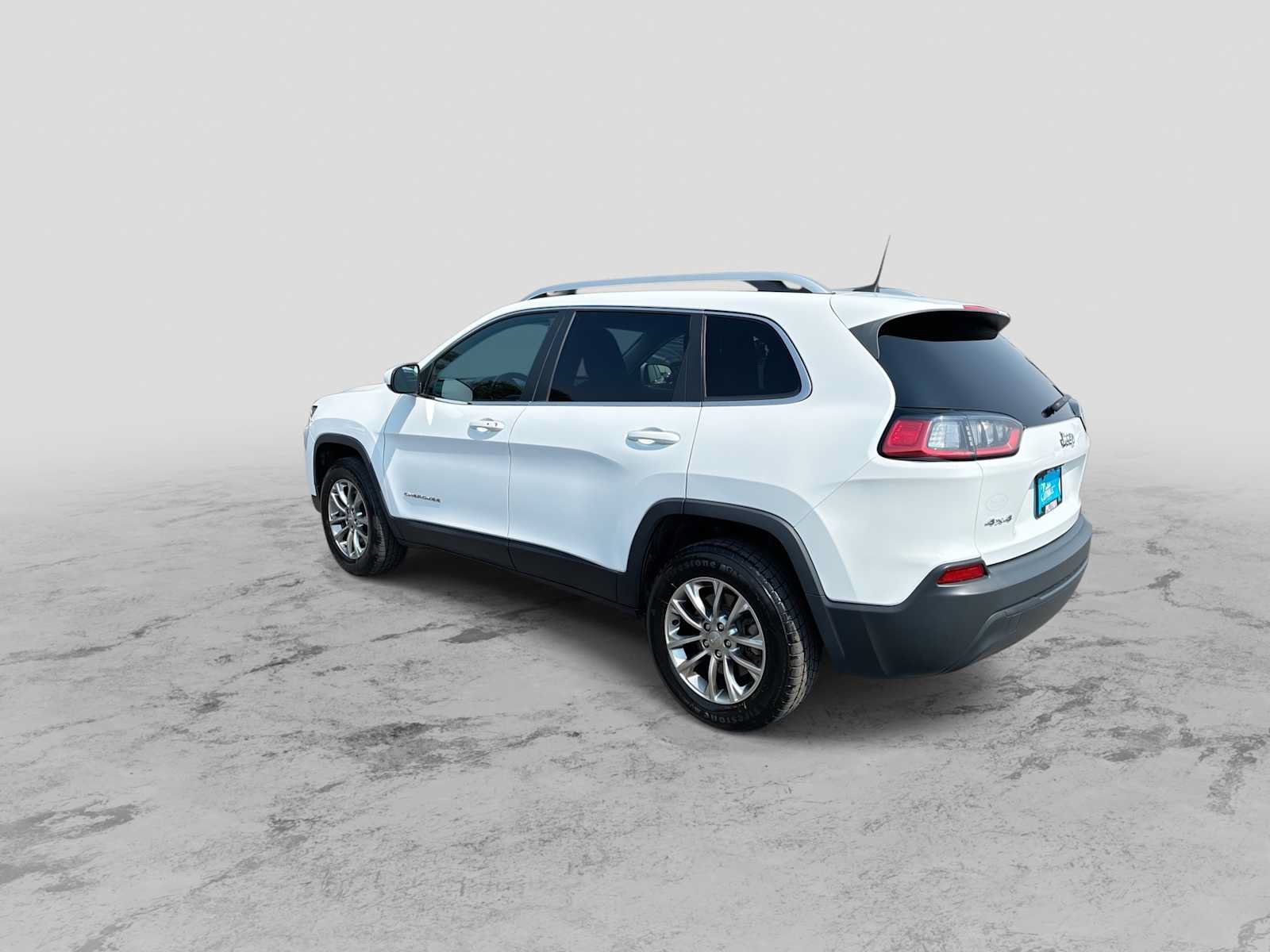 Used 2019 Jeep Cherokee Latitude Plus AWD/4WD image 6