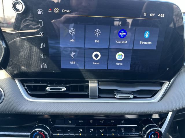 Used 2025 Chevrolet Equinox LT w/ Convenience Package II image 14