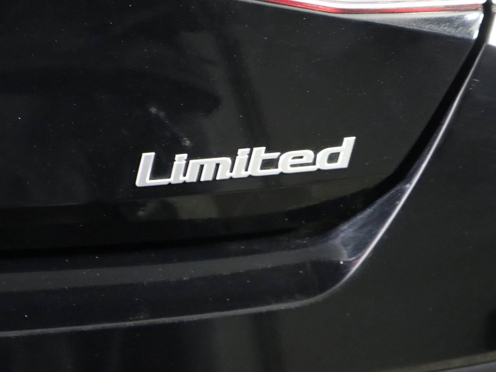 Used 2024 Hyundai Elantra Limited image 10