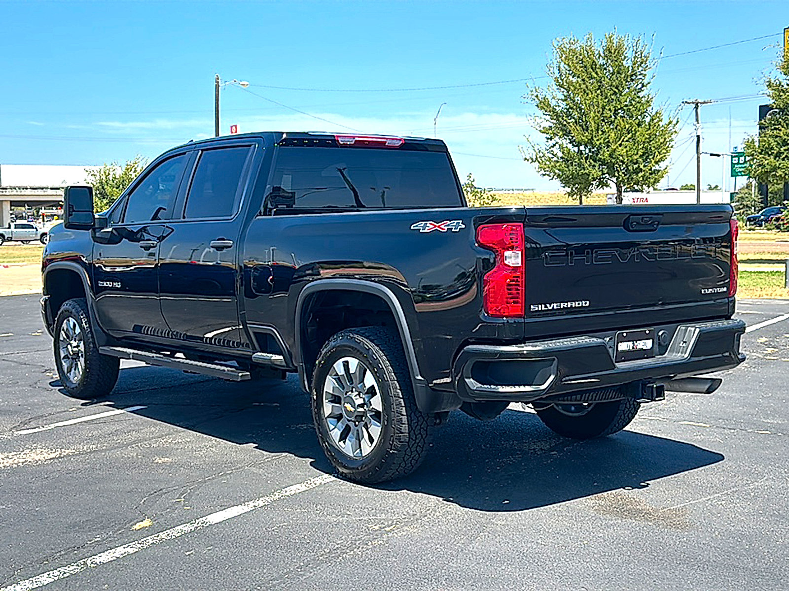 Used 2025 Chevrolet Silverado 2500 Custom w/ Custom Convenience Package AWD/4WD image 6