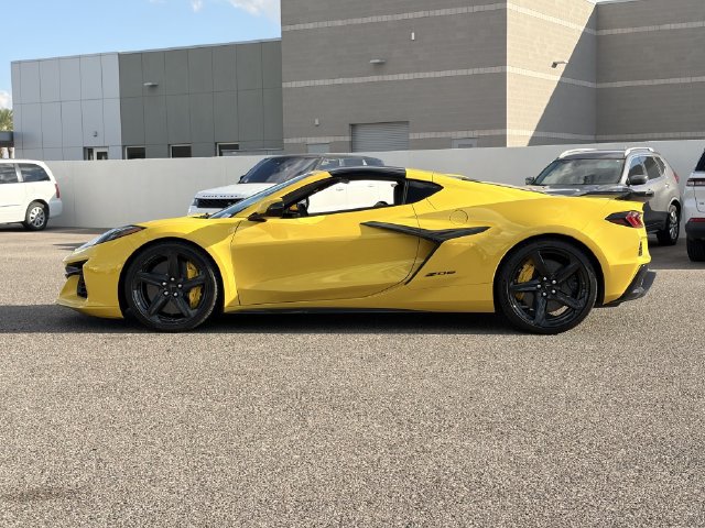 Used 2025 Chevrolet Corvette Z06 RWD image 30