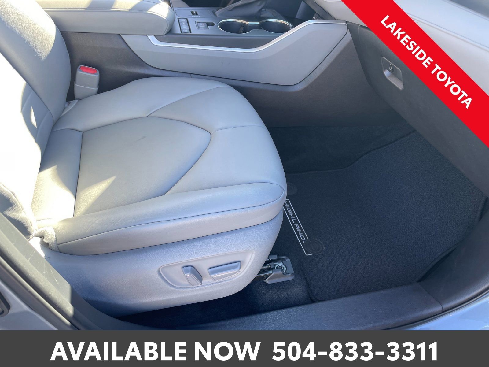 Used 2021 Toyota Highlander XLE image 17