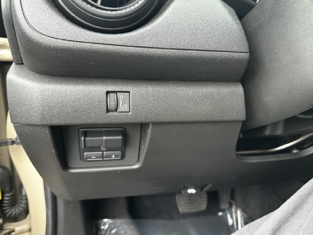 Used 2024 Chevrolet Colorado Trail Boss w/ Technology Package AWD/4WD image 28