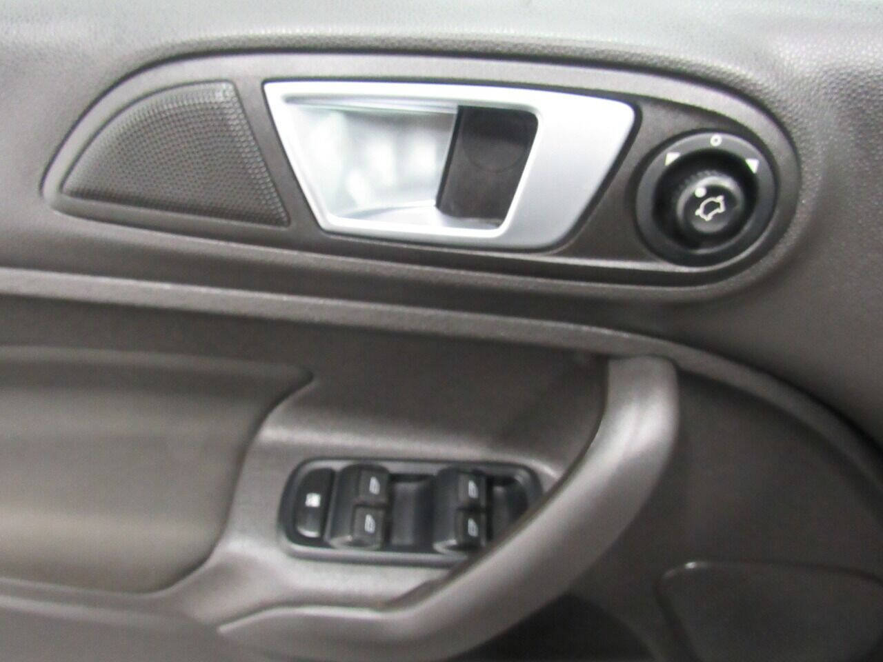 Used 2017 Ford Fiesta ST FWD image 10