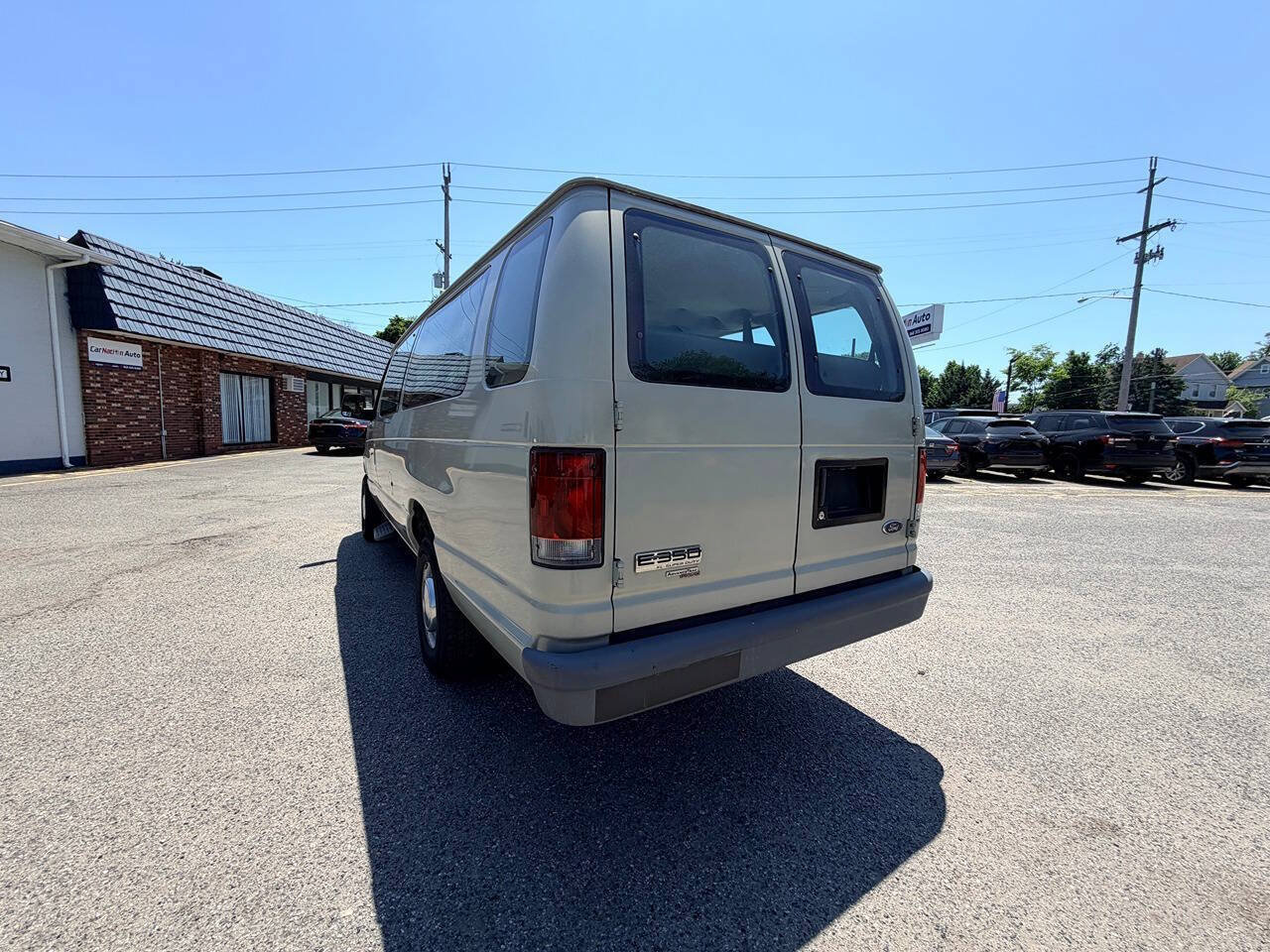 Used 2006 Ford E-350 and Econoline 350 XL RWD image 19
