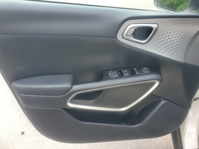 Used 2025 Kia Soul S FWD image 13