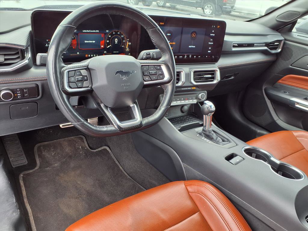 Used 2024 Ford Mustang Premium image 3