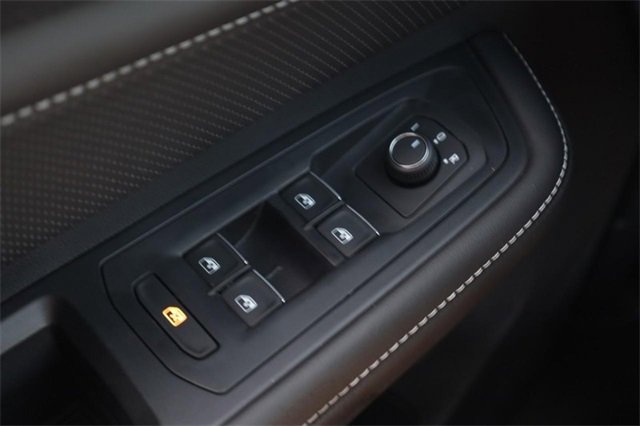 New 2026 Volkswagen Atlas Cross Sport SEL R-Line image 21