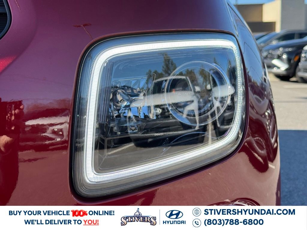 Certified 2025 Hyundai Venue Limited image 11