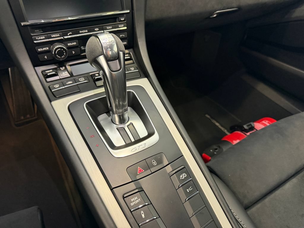 Certified 2015 Porsche 911 GT3 RWD image 22