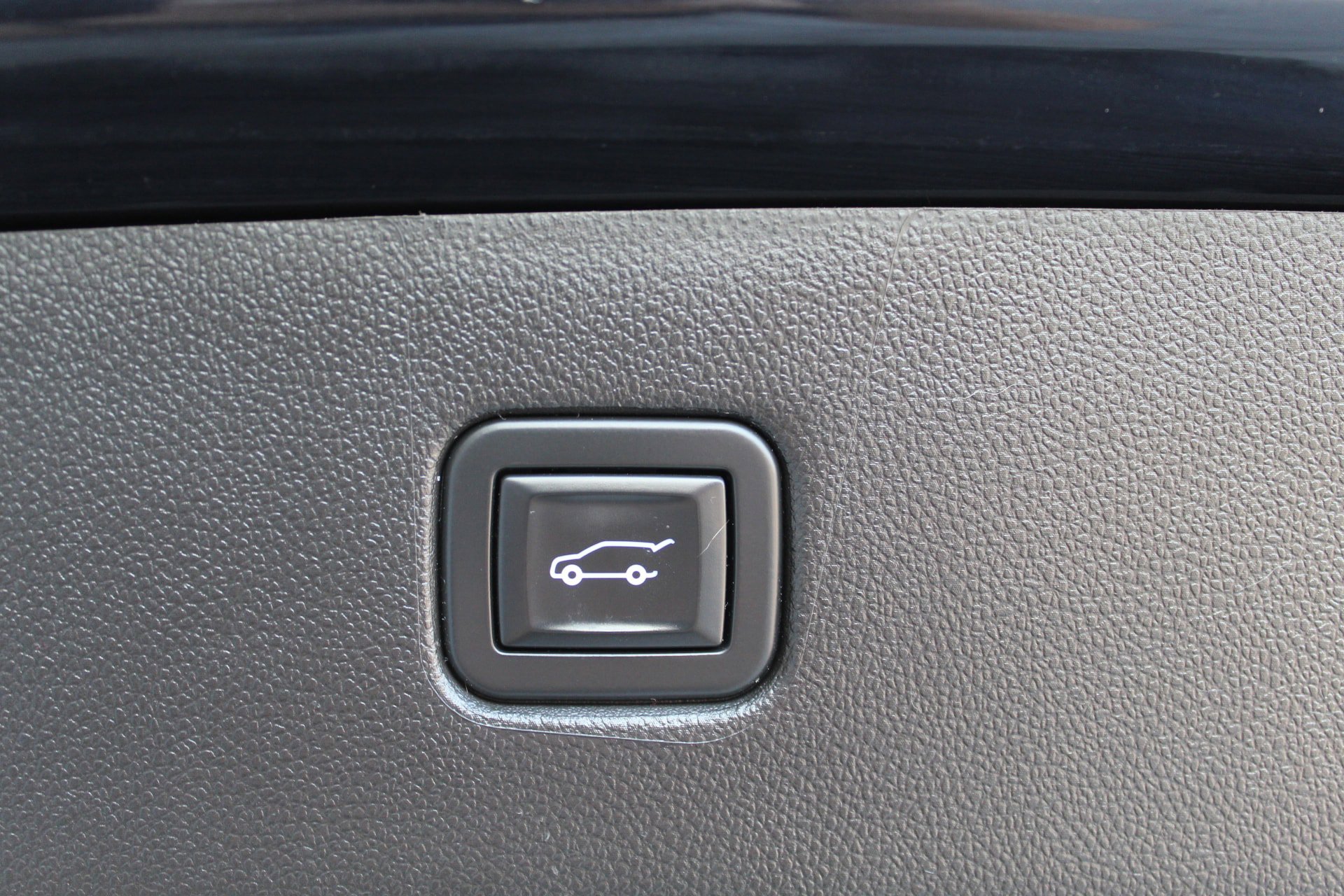 Used 2020 Chevrolet Blazer RS FWD image 23
