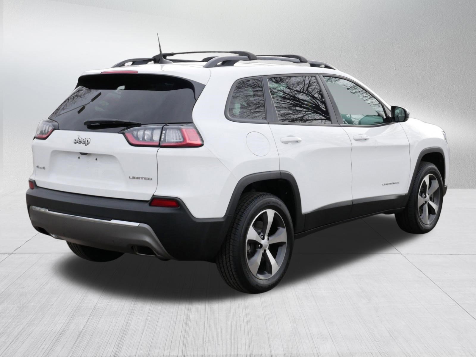 Used 2022 Jeep Cherokee Limited image 7