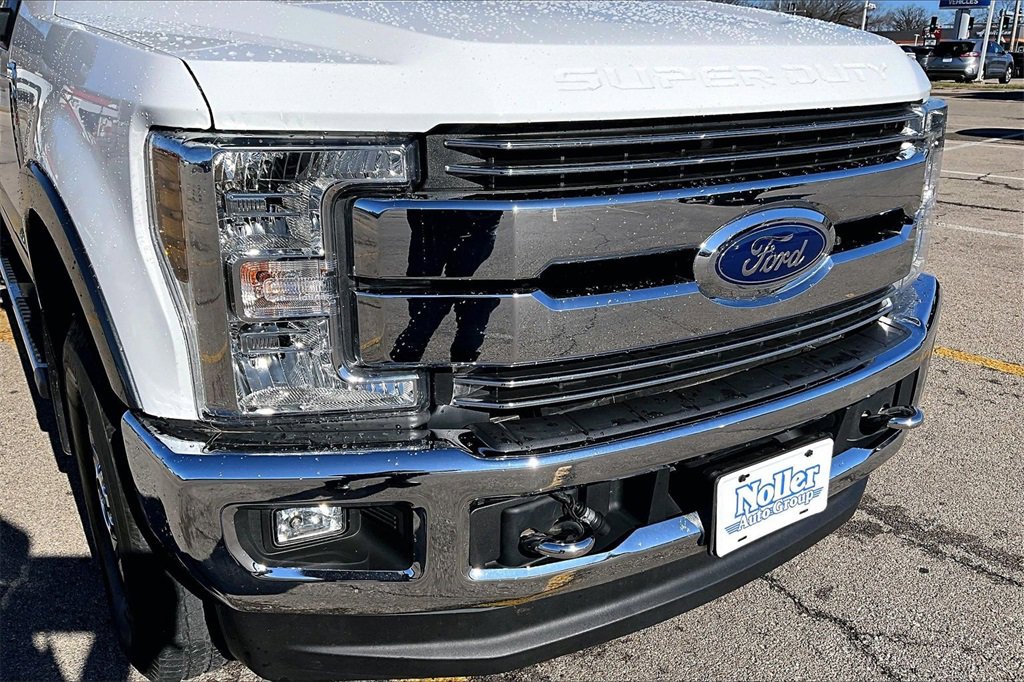 Certified 2019 Ford F250 Lariat w/ Chrome Package image 29