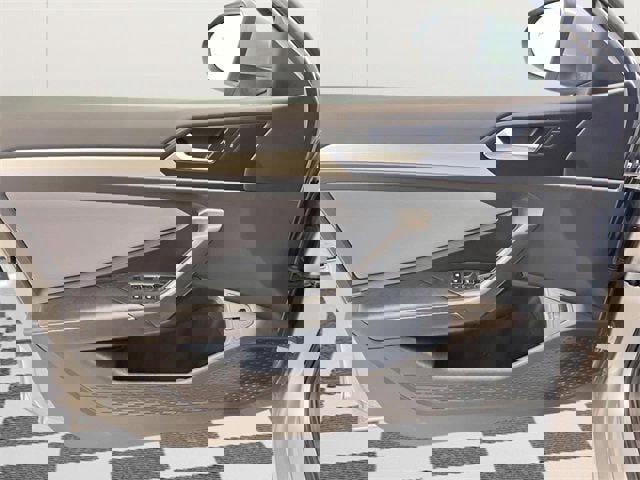 Used 2025 Volkswagen Jetta SE image 12