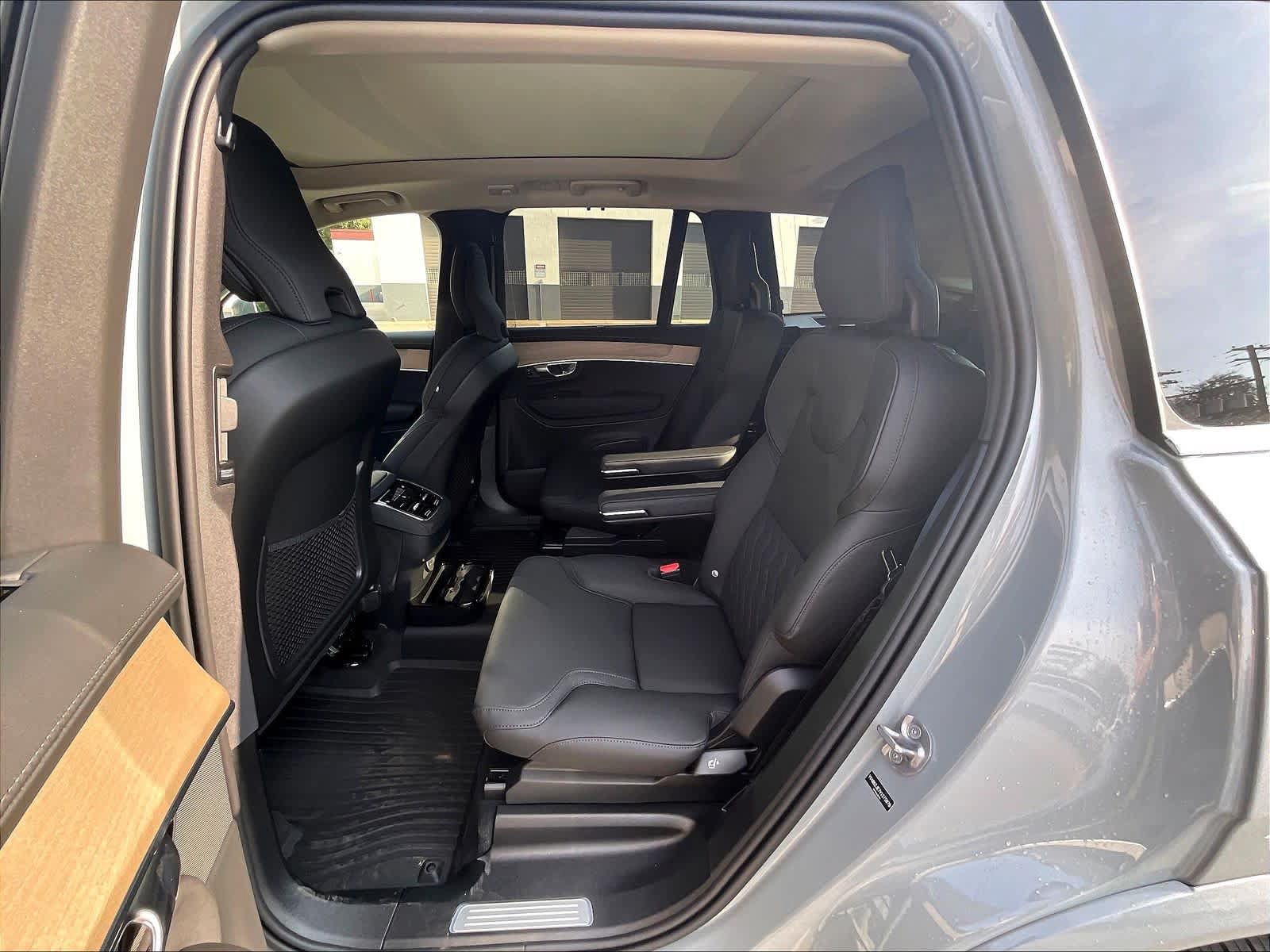 New 2027 Volvo XC90 B6 Plus AWD/4WD image 12