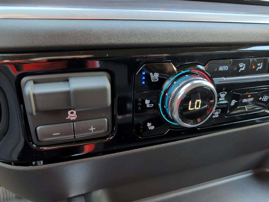 New 2026 GMC Sierra 2500 SLT image 13