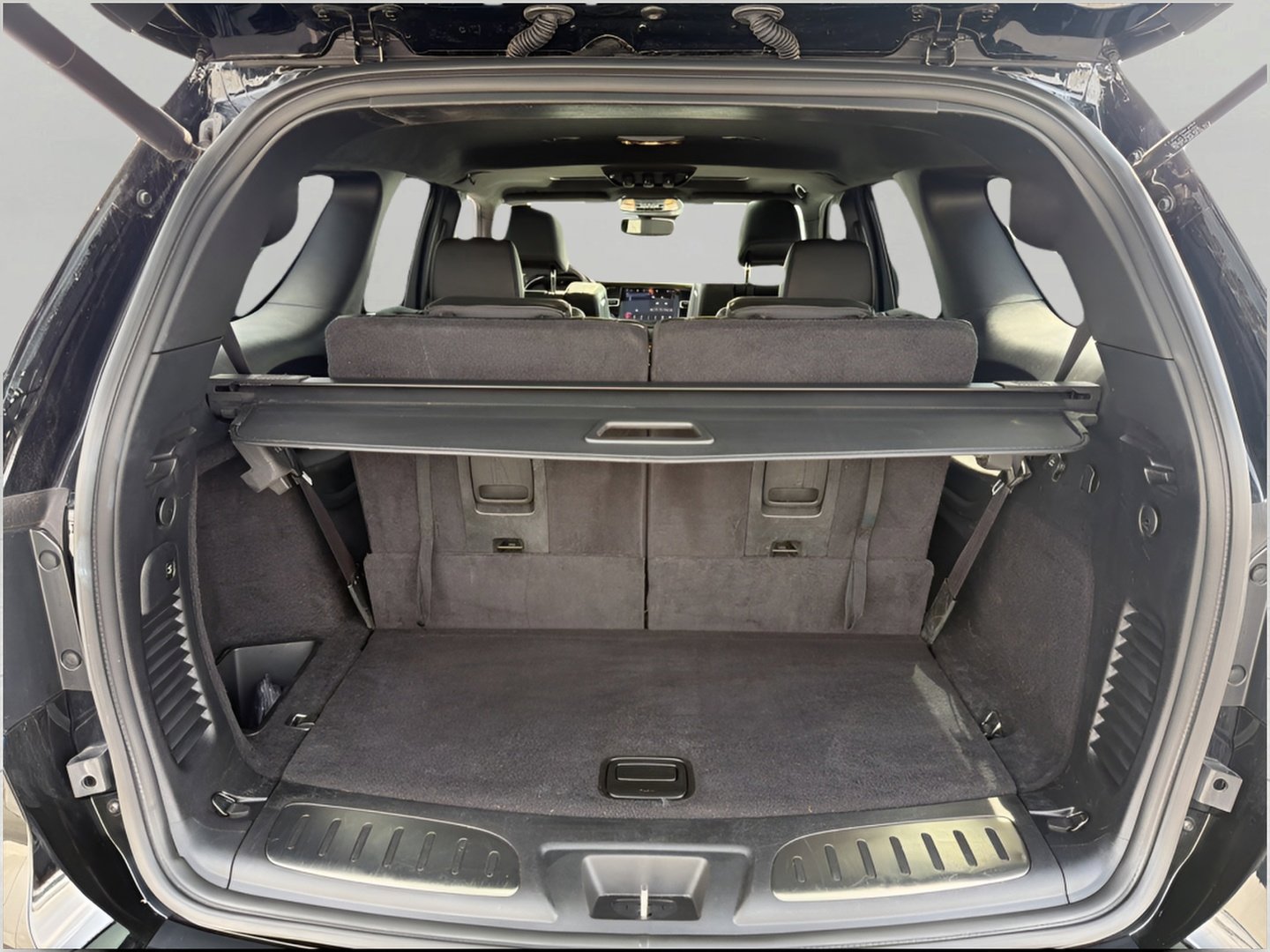 Used 2021 Dodge Durango Citadel w/ Premium Entertainment Group image 32