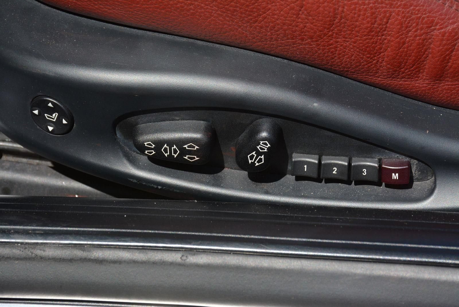 Used 2008 BMW M6 Convertible RWD image 12