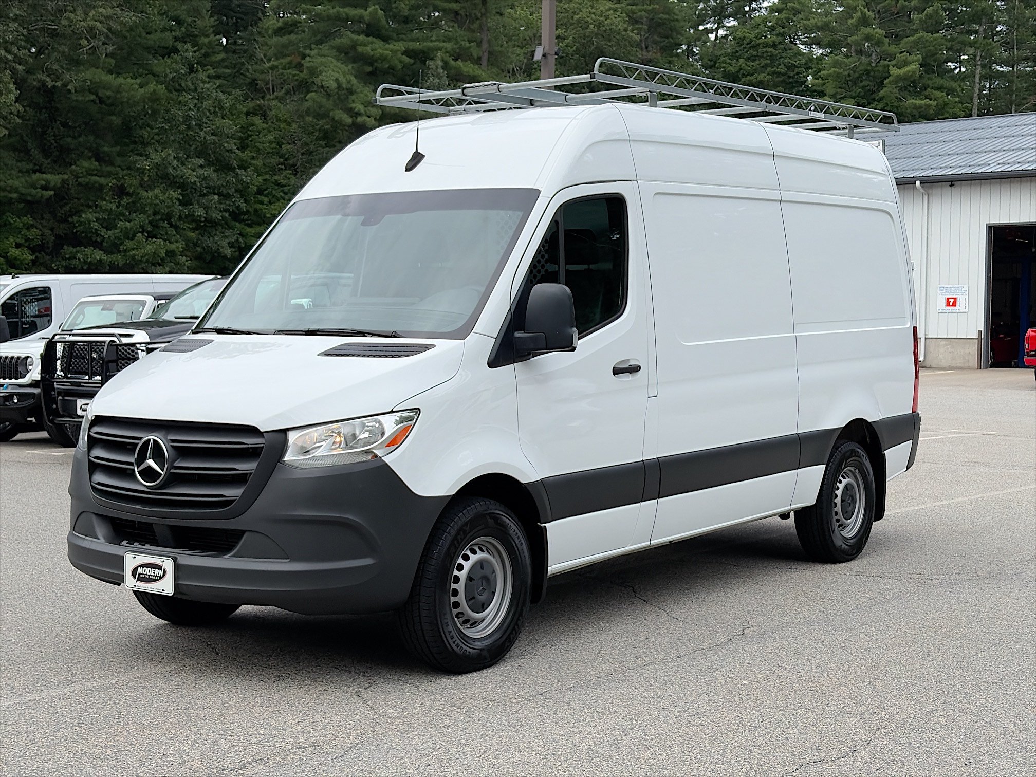 Used 2022 Mercedes-Benz Sprinter 1500 image 6