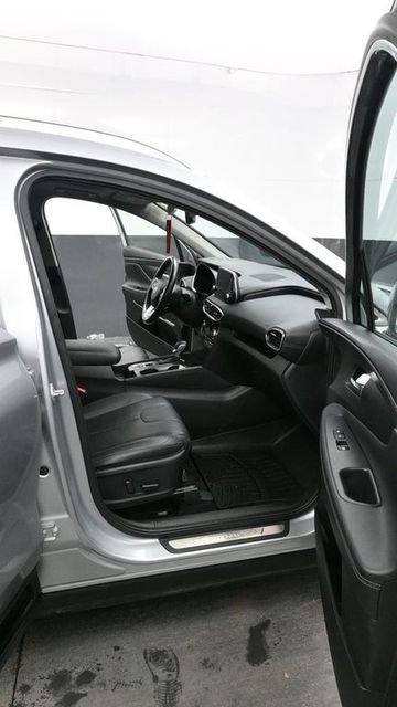 Used 2020 Hyundai Santa Fe Limited w/ Cargo Package image 10