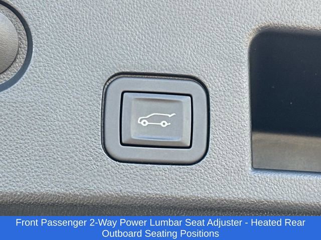 Used 2025 Chevrolet Equinox ACTIV w/ Safety and Technology Package image 17