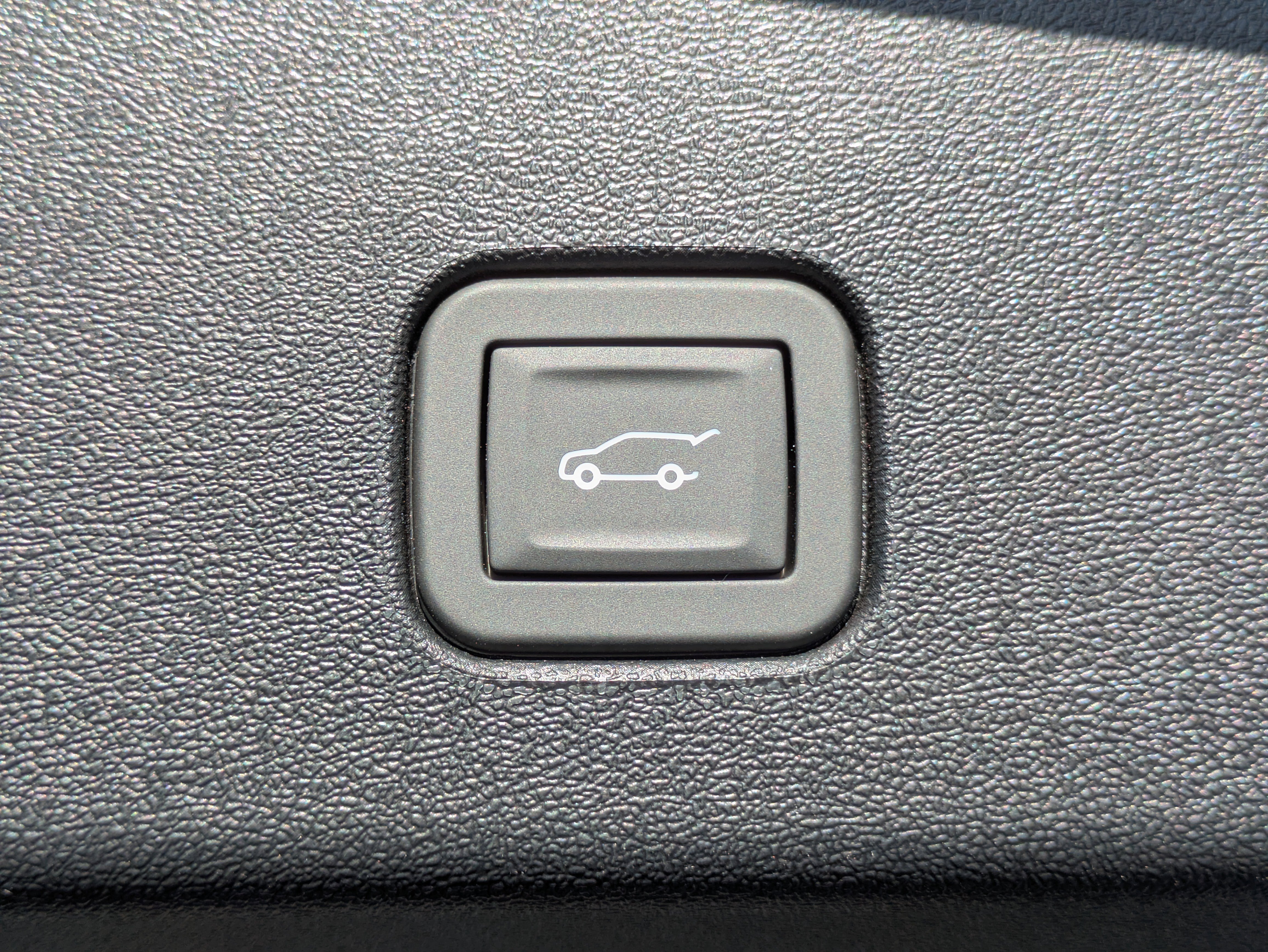 New 2026 Cadillac Optiq Luxury 1 w/ LPO, Floor Liner Package image 8