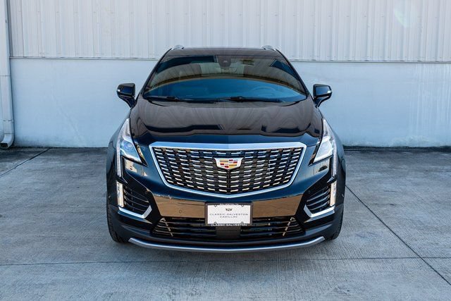 New 2025 Cadillac XT5 Premium Luxury w/ Technology Package FWD image 2