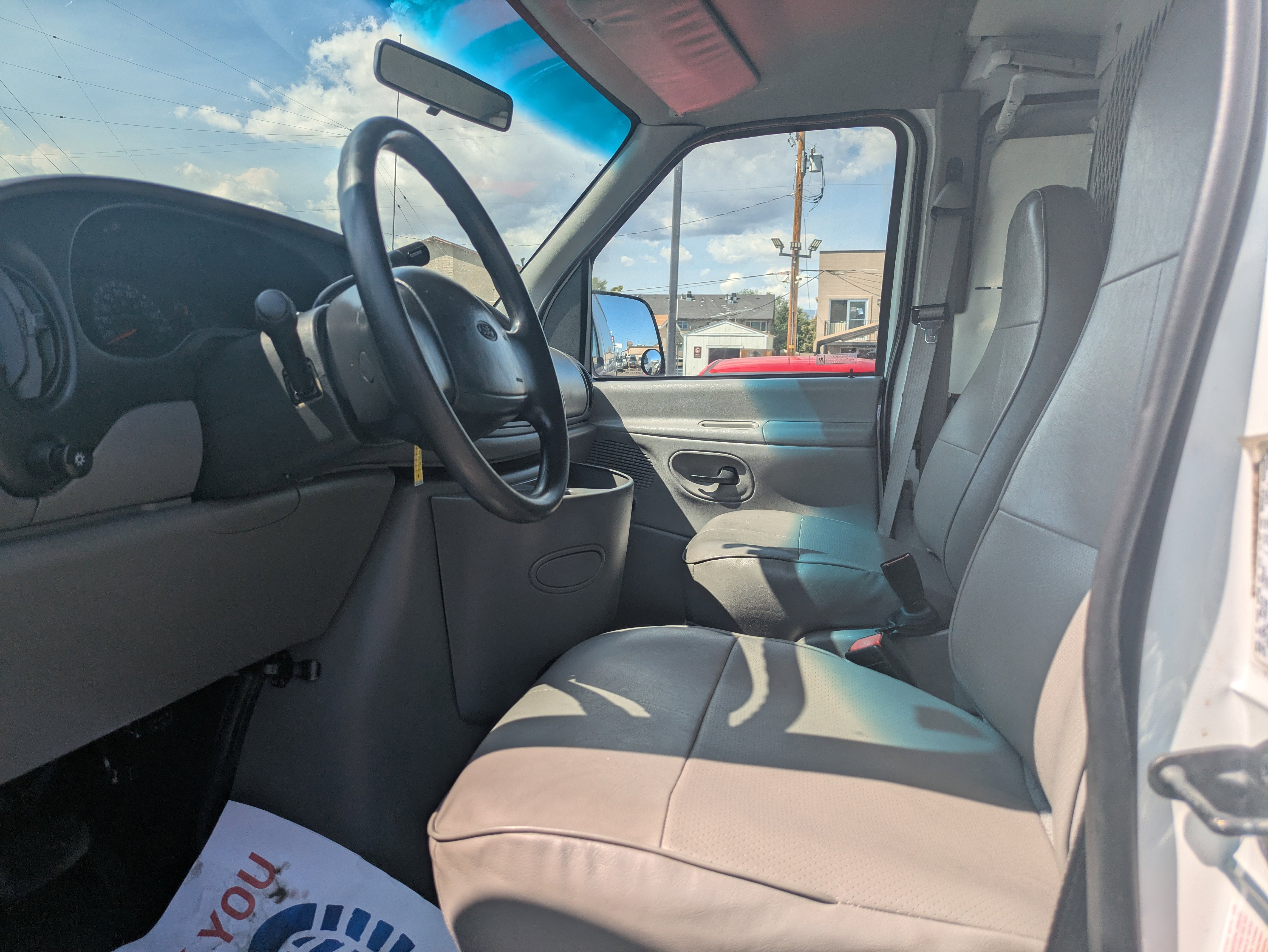 Used 1998 Ford E-350 and Econoline 350 image 11