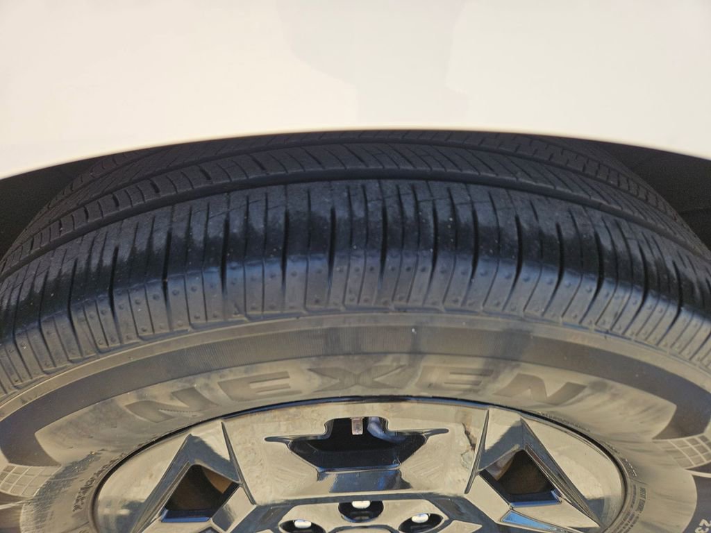 Used 2025 Kia Carnival image 26