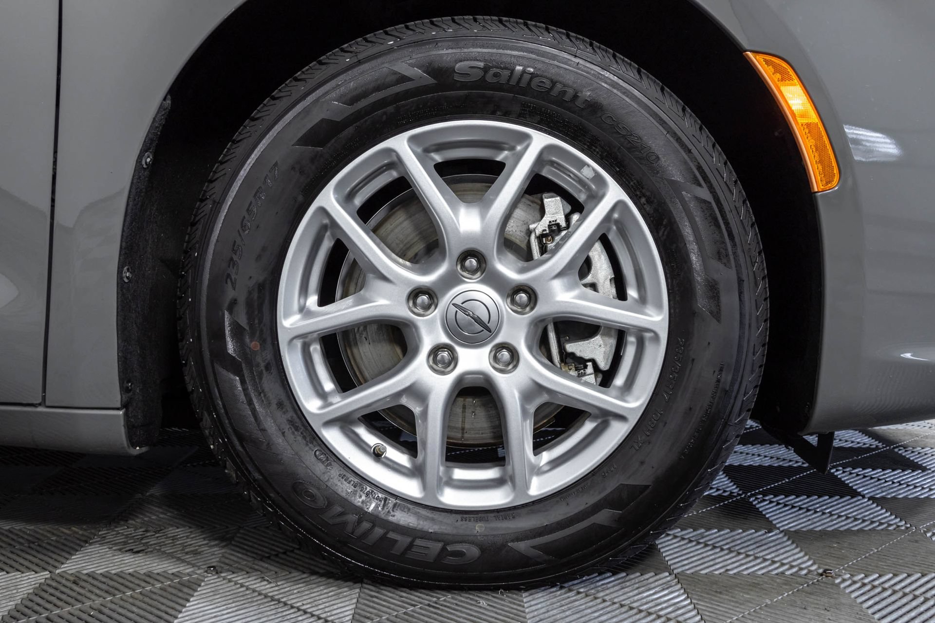 Used 2022 Chrysler Pacifica Touring-L FWD image 43