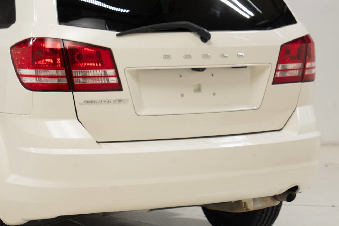Used 2020 Dodge Journey SE w/ SE Popular Equipment Group FWD image 15