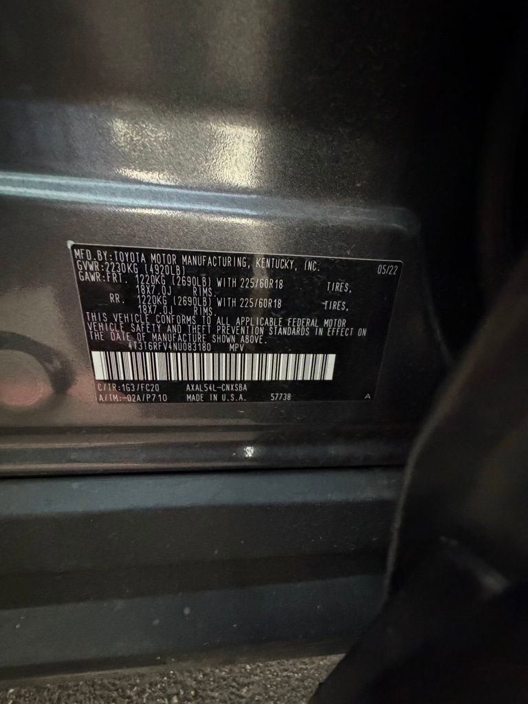 Used 2022 Toyota RAV4 SE image 9