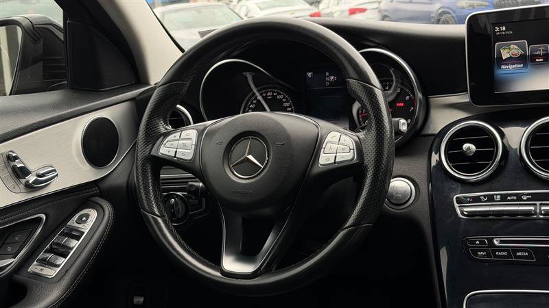 Used 2015 Mercedes-Benz C 300 Sedan image 27