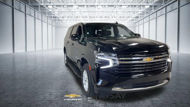 Used 2024 Chevrolet Suburban LT image 4