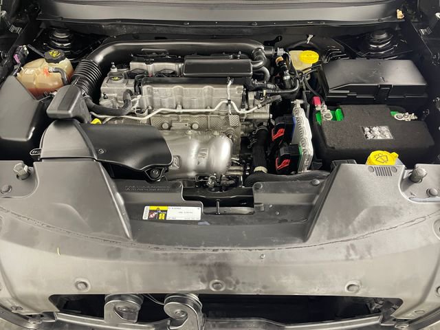 Used 2015 Jeep Cherokee Sport image 20