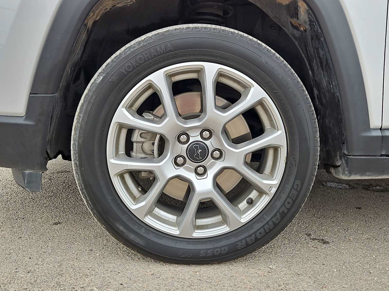 Used 2025 Jeep Compass Limited AWD/4WD image 12