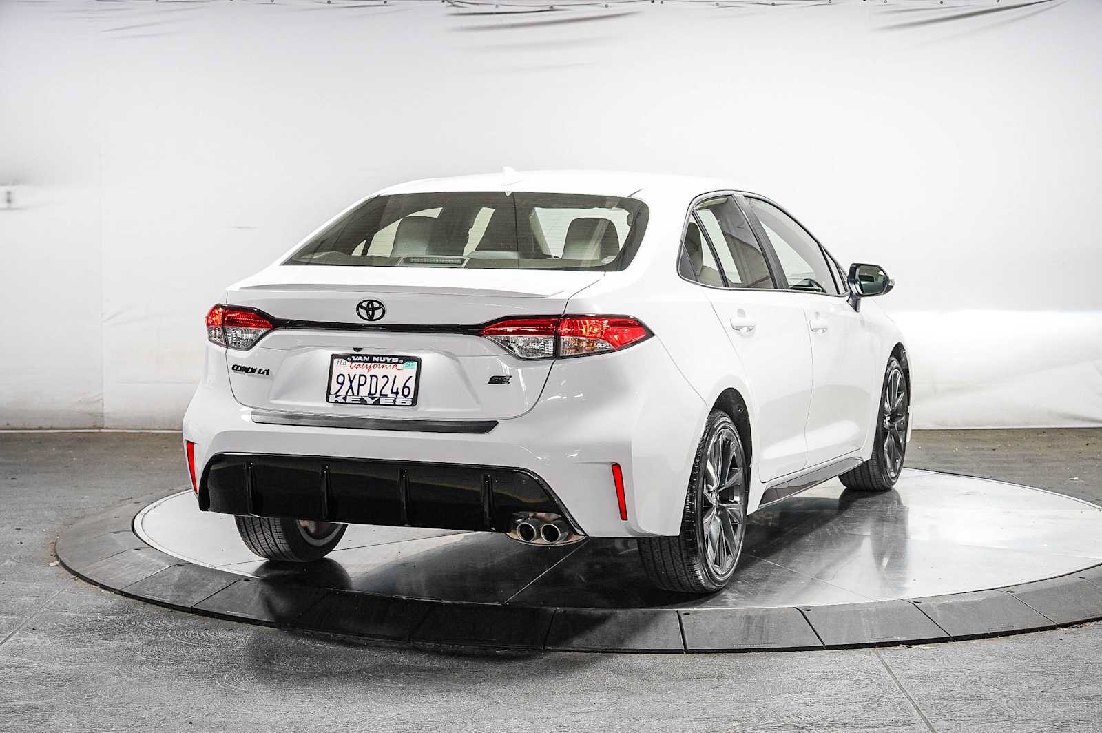 Certified 2026 Toyota Corolla SE FWD image 5