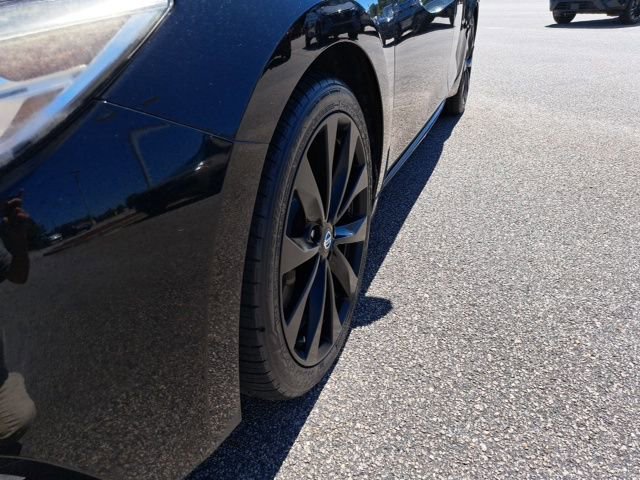 Used 2017 Nissan Maxima SR w/ Midnight Edition FWD image 16