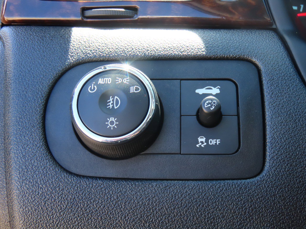 Used 2016 Chevrolet Impala LTZ image 25