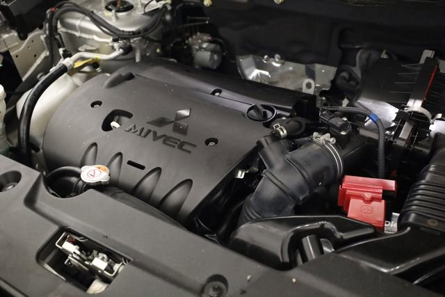 Used 2020 Mitsubishi Outlander Sport SE FWD image 11