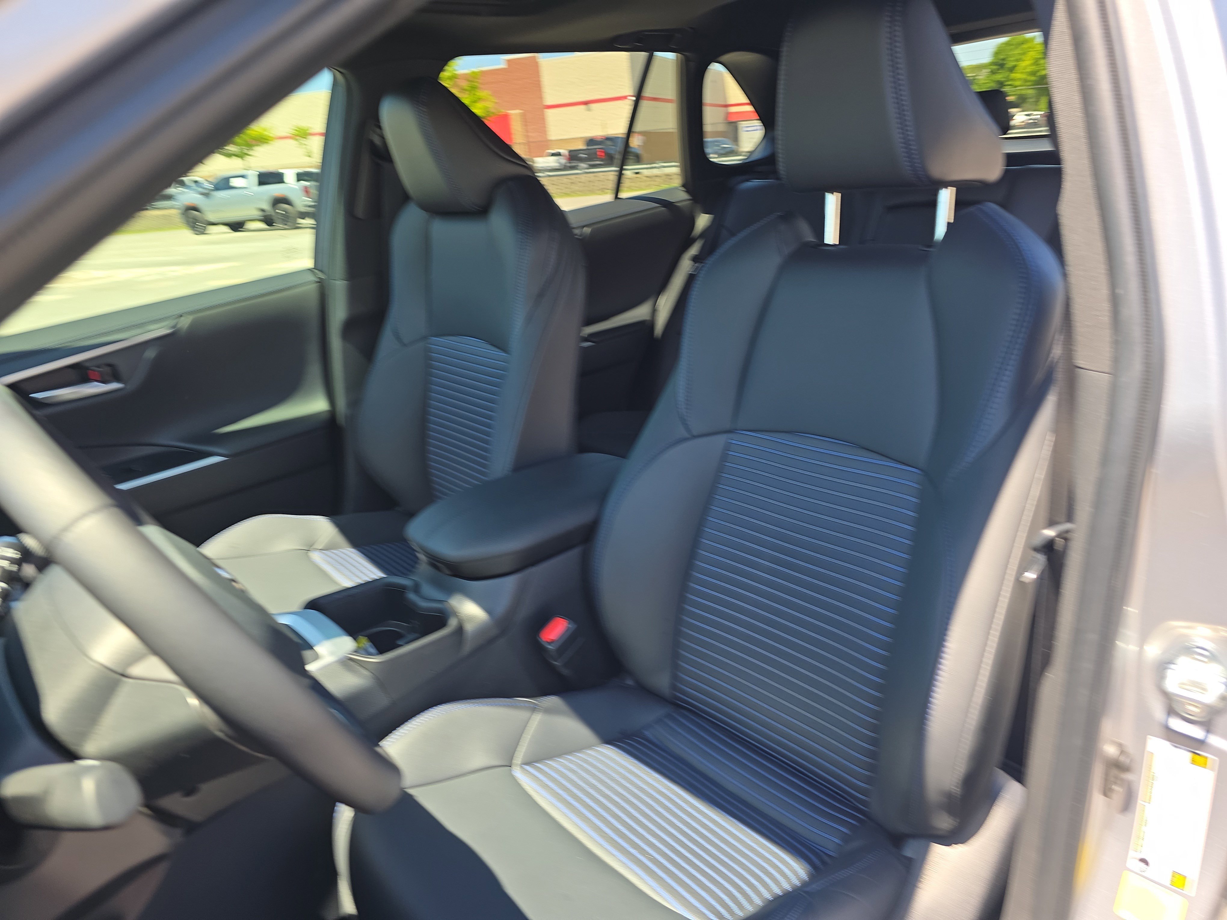 Used 2024 Toyota RAV4 XSE AWD/4WD image 14