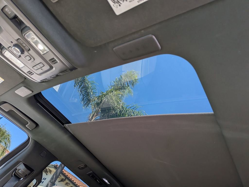 Used 2021 Cadillac Escalade ESV Premium Luxury w/ Driver Assist Tech Package image 25