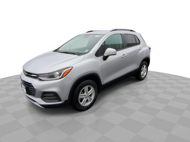 Used 2022 Chevrolet Trax LT w/ LT Convenience Package image 4