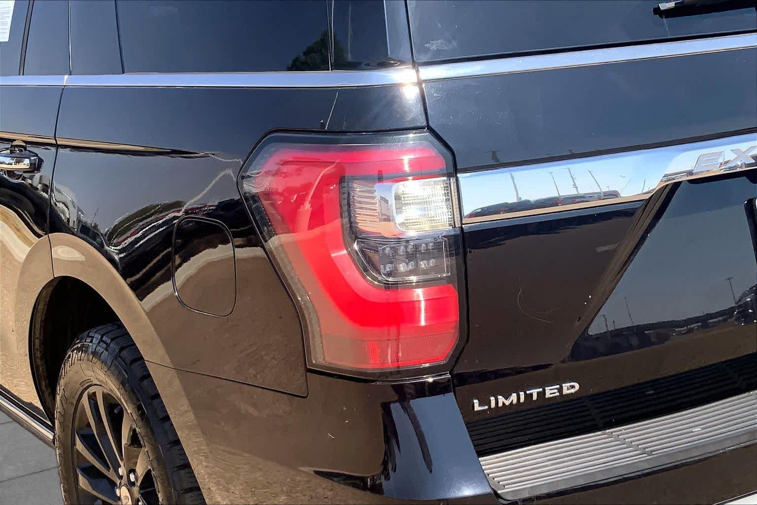 Used 2019 Ford Expedition Limited w/ Driver Assistance Package AWD/4WD image 29