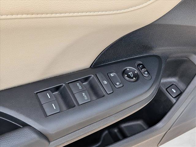 Used 2017 Honda Civic EX-L image 11