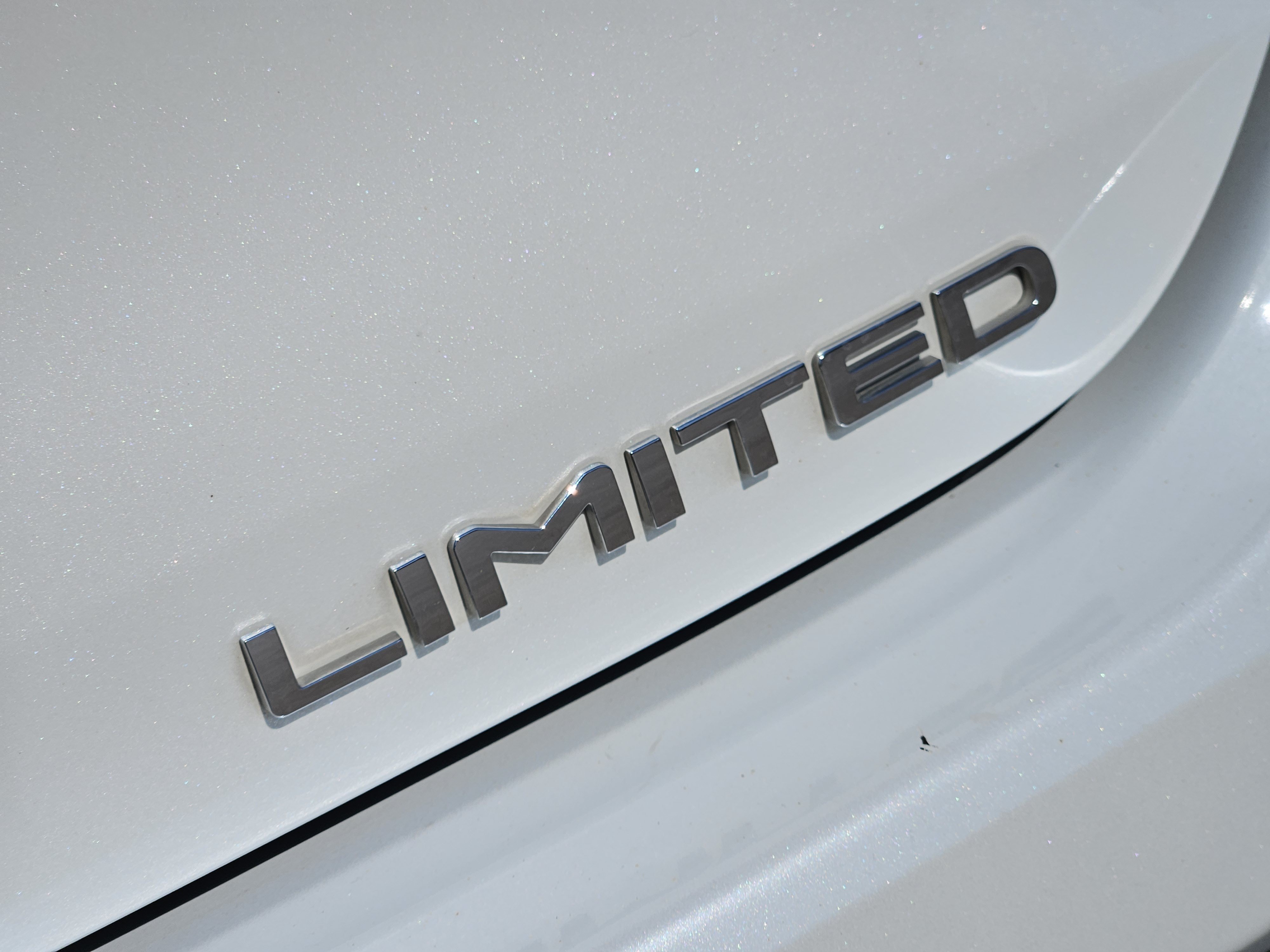 Used 2022 Toyota Highlander Limited FWD image 14